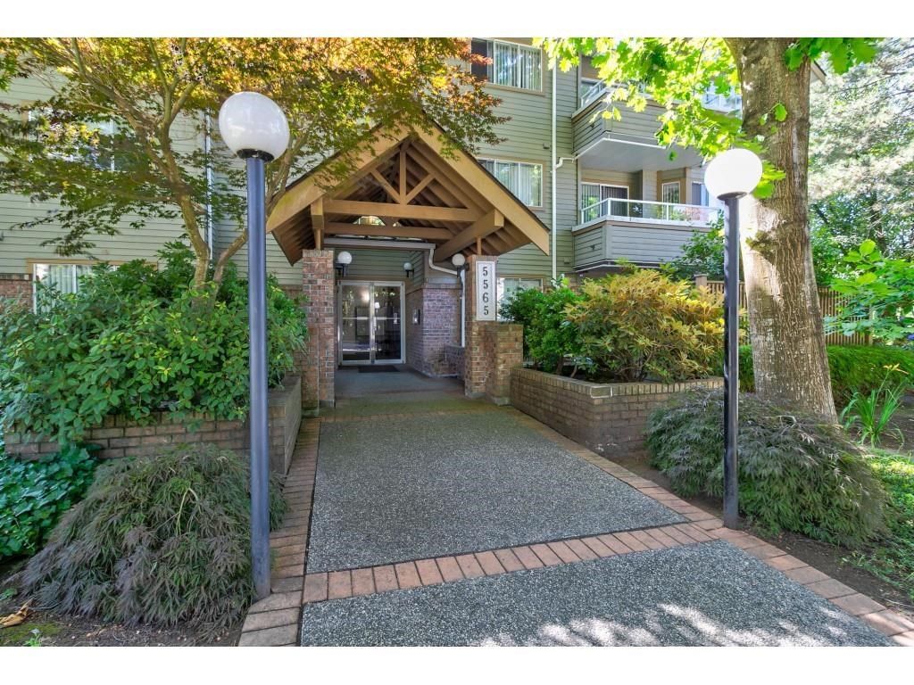 Main Photo: 104 5565 INMAN Avenue in Burnaby: Central Park BS Condo for sale in "AMBLE GREEN" (Burnaby South)  : MLS®# R2602480