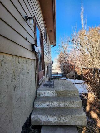 Photo 2: 55 Beaconsfield Crescent NW in Calgary: Beddington Heights Semi Detached (Half Duplex) for sale : MLS®# A2114582