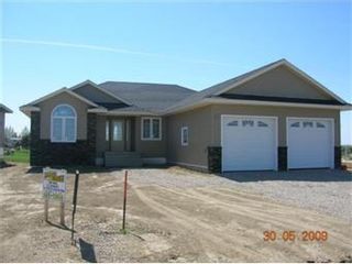 Main Photo: 105 Fairway Drive: Delisle Single Family Dwelling for sale (Saskatoon SW)  : MLS®# 332511