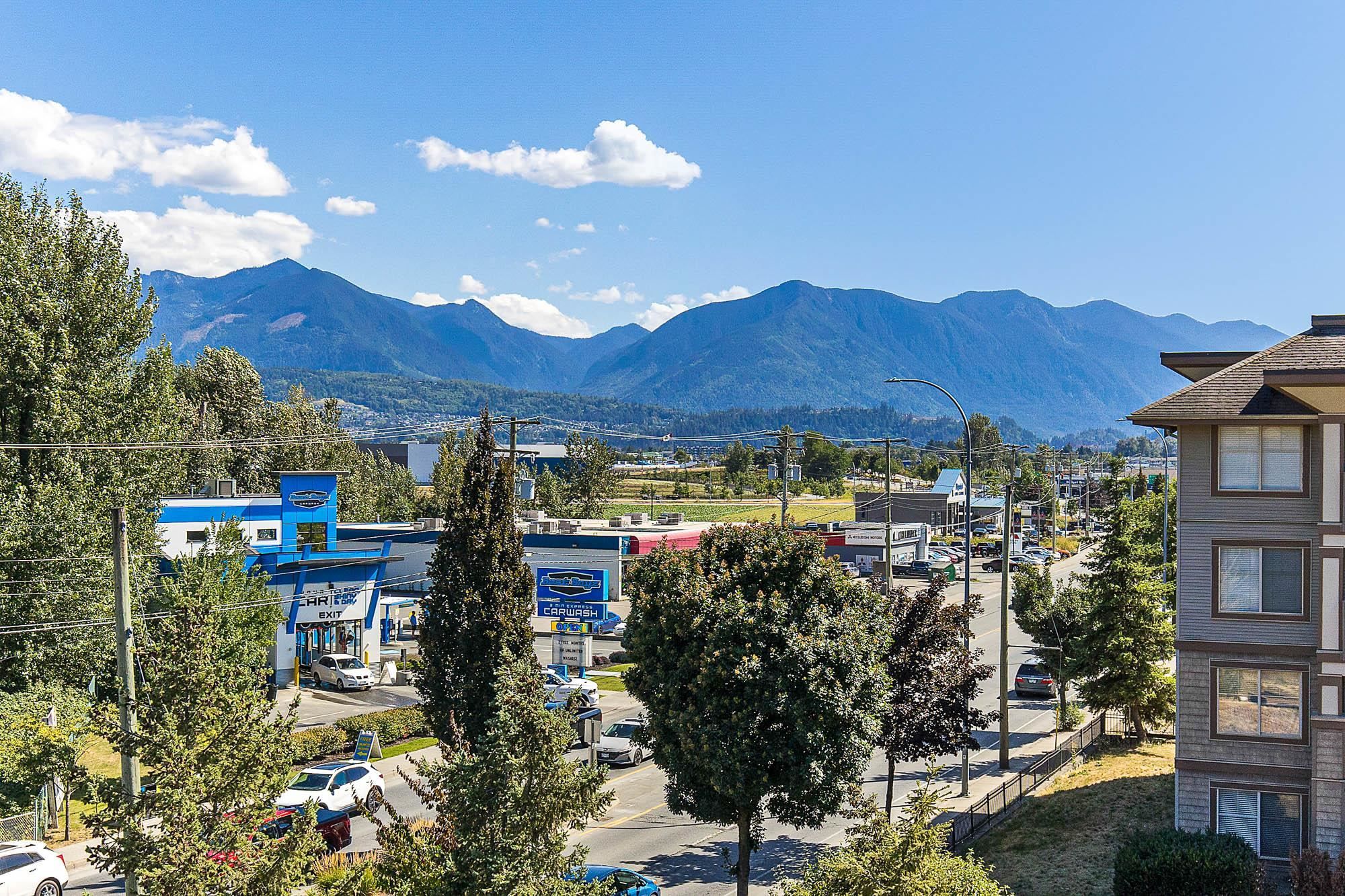Main Photo: 405 45561 YALE Road in Chilliwack: Chilliwack Proper South Condo for sale : MLS®# R2831422