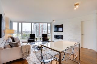 Photo 4: 803 8 SMITHE Mews in Vancouver: Yaletown Condo for sale in "FLAGSHIP" (Vancouver West)  : MLS®# R2824624
