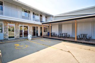 Photo 5: 101 Grove Place: Drumheller Hotel/Motel for sale : MLS®# A1172678