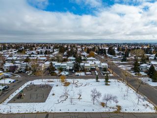 Photo 36: 144 Fonda Drive SE in Calgary: Forest Heights Semi Detached (Half Duplex) for sale : MLS®# A2033505
