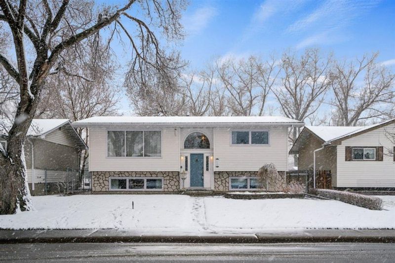 FEATURED LISTING: 7119 20 Street Southeast Calgary
