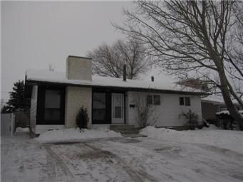Main Photo: 304 5th Avenue North: Warman Single Family Dwelling for sale (Saskatoon NW)  : MLS®# 388252