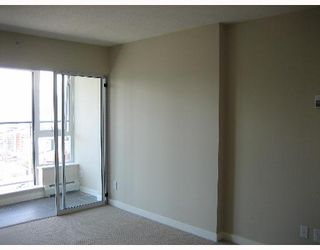 Photo 5: 2305 58 KEEFER Place in Vancouver: Downtown VW Condo for sale in "FIRENZE TOWER I" (Vancouver West)  : MLS®# V651456