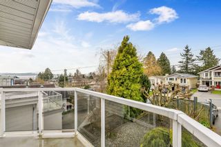 Photo 26: 942 PARKER Street: White Rock House for sale in "EAST BEACH" (South Surrey White Rock)  : MLS®# R2447986