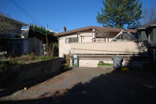 Photo 2: 2706 CHEYENNE Avenue in Vancouver: Collingwood VE House for sale (Vancouver East)  : MLS®# R2445112