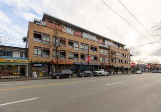 Photo 3: 414 2250 COMMERCIAL Drive in Vancouver: Grandview Woodland Condo for sale in "Marquee on the Drive" (Vancouver East)  : MLS®# R2740383