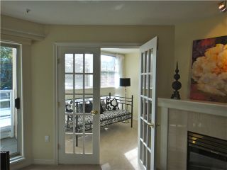 Photo 3: 212 2105 W 42ND Avenue in Vancouver: Kerrisdale Condo for sale in "BROWNSTONE" (Vancouver West)  : MLS®# V971377