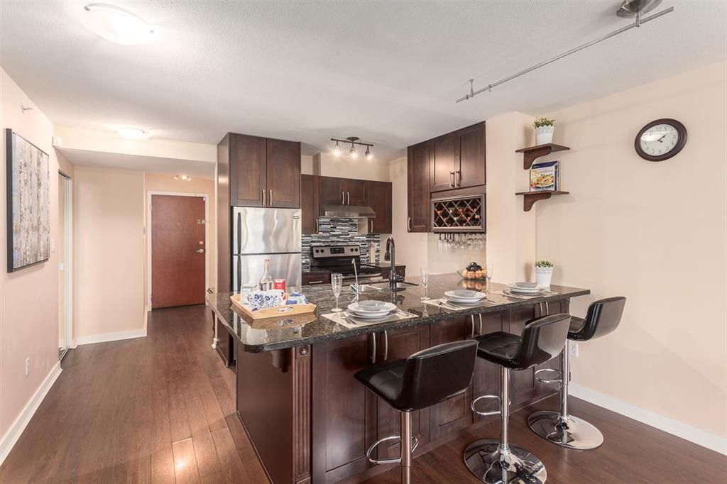Main Photo: 1010 2733 CHANDLERY Place in VANCOUVER: Fraserview VE Condo for sale (Vancouver East)  : MLS®# R2086854