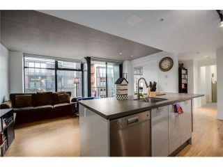 Photo 2: 702 128 W CORDOVA Street in Vancouver: Downtown VW Condo for sale in "Woodwards" (Vancouver West)  : MLS®# V1066426