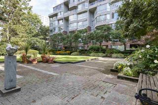 Photo 3: 314 518 MOBERLY ROAD in Vancouver: False Creek Condo for sale (Vancouver West)  : MLS®# R2404067