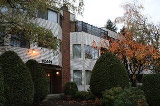 Photo 1: 101 32098 GEORGE FERGUSON Way in Abbotsford: Abbotsford West Condo for sale in "HEATHER COURT" : MLS®# F2925431