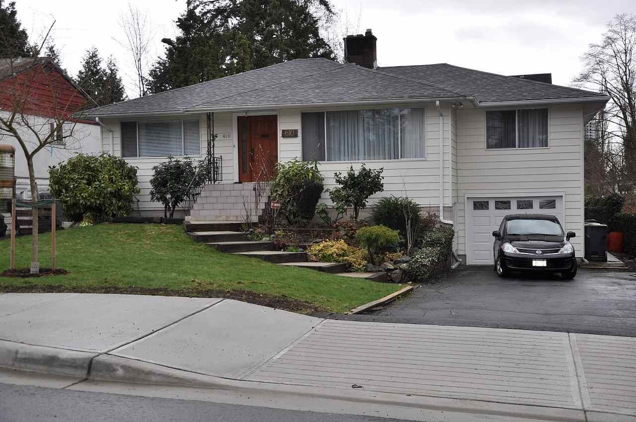 Main Photo: 610 CHAPMAN Avenue in Coquitlam: Coquitlam West House for sale : MLS®# R2149838