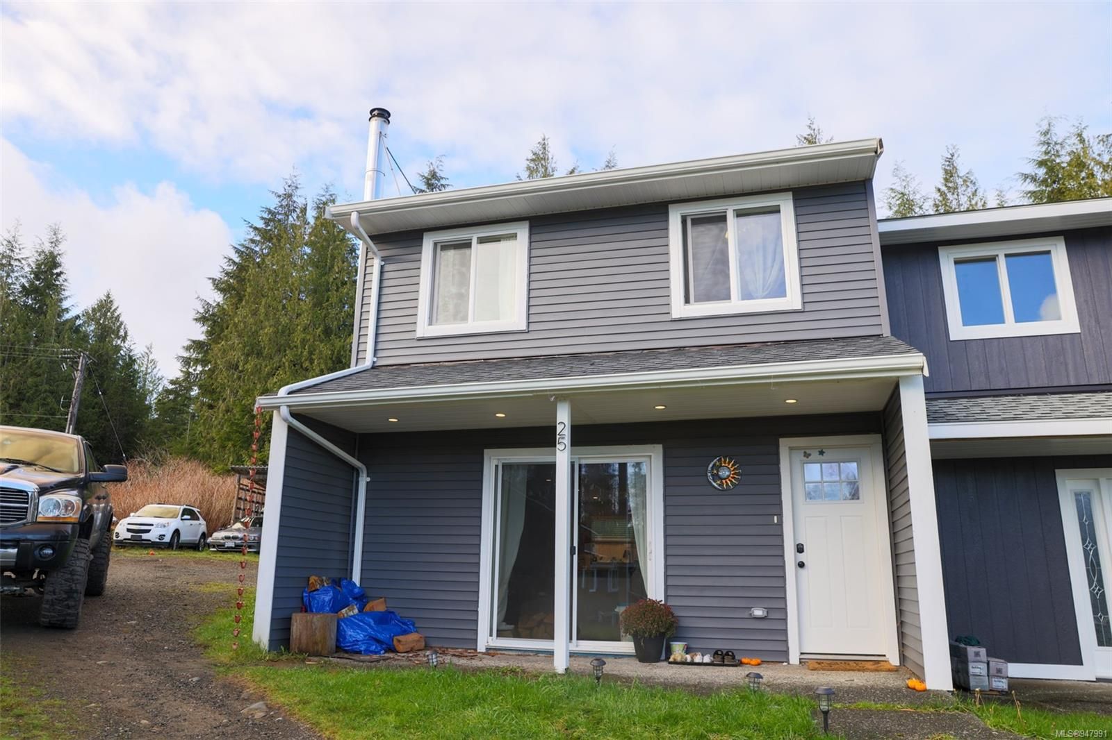 Main Photo: 25 9560 Carnarvon Pl in Port Hardy: NI Port Hardy Row/Townhouse for sale (North Island)  : MLS®# 947991