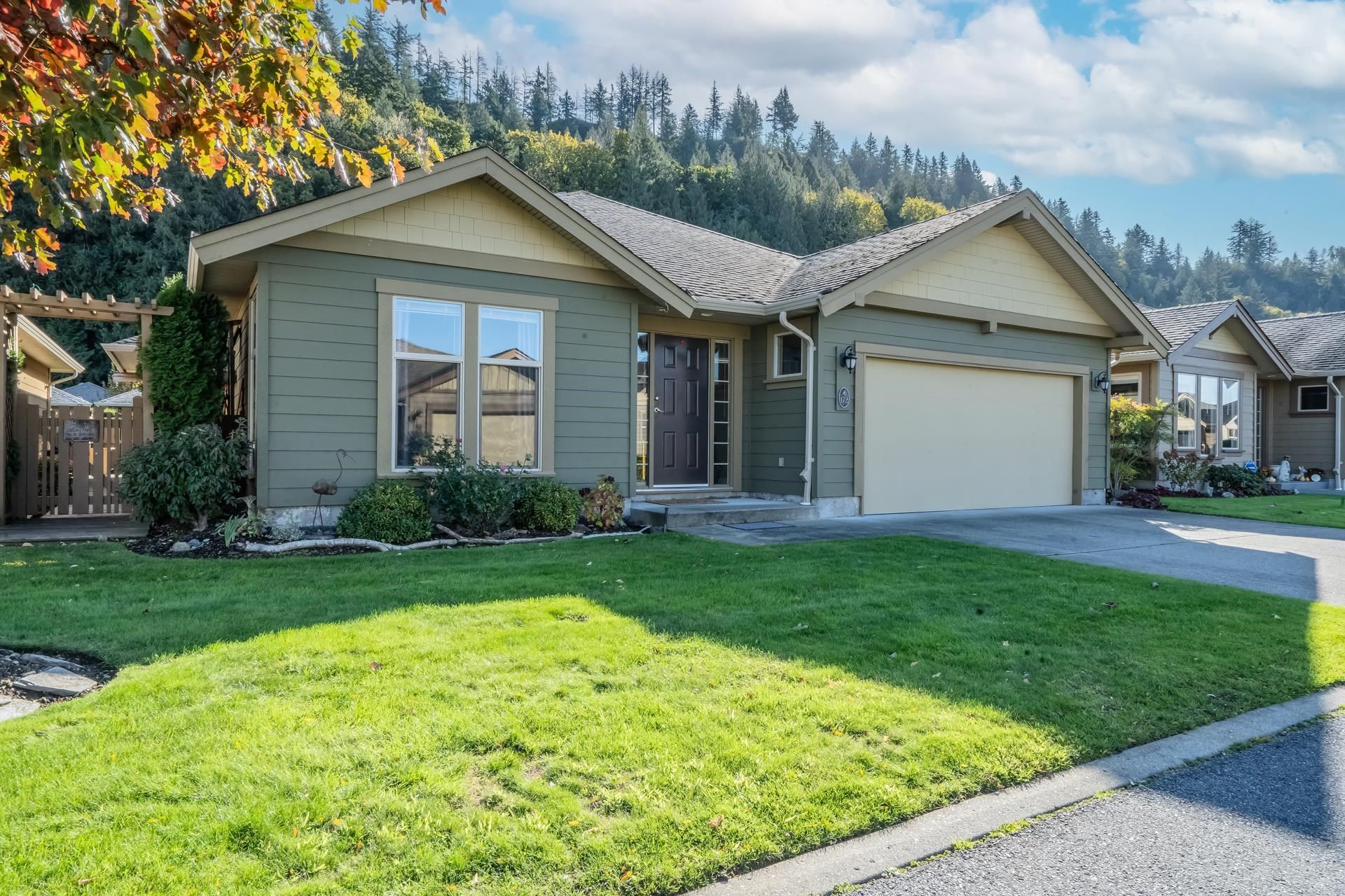 Main Photo: 172 46000 THOMAS Road in Chilliwack: Vedder Crossing House for sale in "Halcyon Meadows" (Sardis)  : MLS®# R2828116