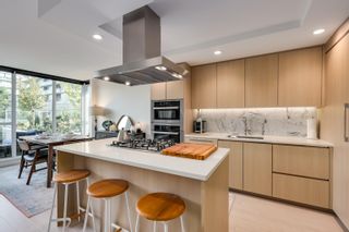 Main Photo: 1785 COLUMBIA Street in Vancouver: False Creek Townhouse for sale in "AVENUE ONE" (Vancouver West)  : MLS®# R2785055
