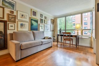 Photo 18: 405 18 Lower Village Gate in Toronto: Forest Hill South Condo for sale (Toronto C03)  : MLS®# C8243344