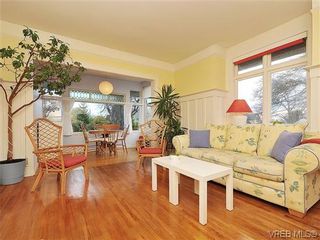 Photo 4: 110 Wildwood Ave in VICTORIA: Vi Fairfield East House for sale (Victoria)  : MLS®# 636253