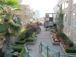 Photo 1: 119 332 LONSDALE Avenue in North Vancouver: Lower Lonsdale Condo for sale in "Calypso" : MLS®# V985500