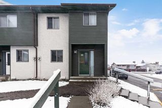 Main Photo: 60 2511 38 Street NE in Calgary: Rundle Row/Townhouse for sale : MLS®# A2123534