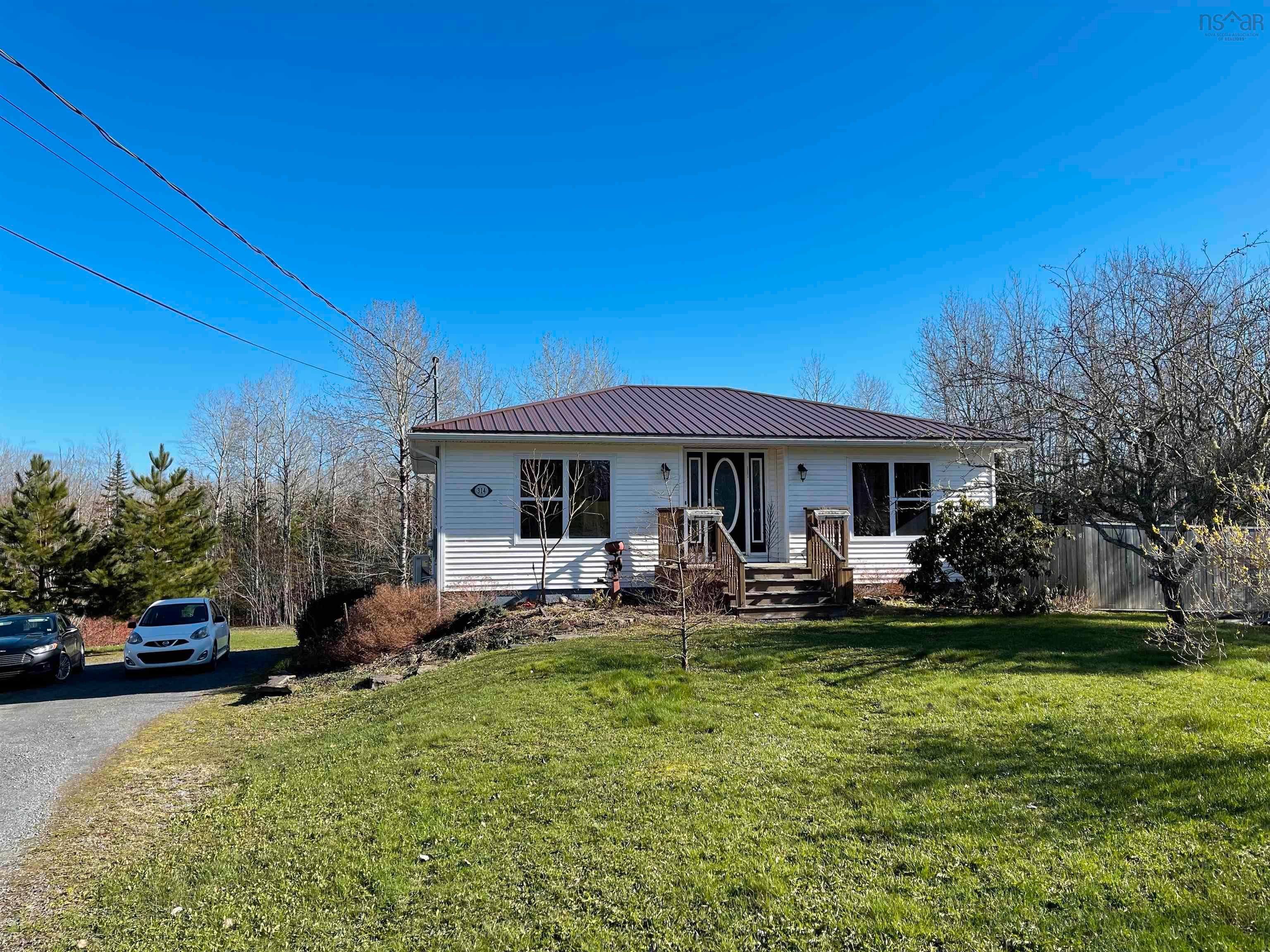 Main Photo: 314 Mark Road in Stellarton: 108-Rural Pictou County Residential for sale (Northern Region)  : MLS®# 202208962