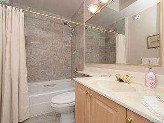 Photo 17: 10 928 Bearwood Lane in VICTORIA: SE Broadmead Row/Townhouse for sale (Saanich East)  : MLS®# 785859