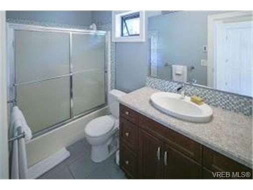 Photo 15: Photos: 4971 Highgate Rd in VICTORIA: SE Cordova Bay House for sale (Saanich East)  : MLS®# 737511