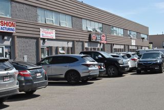 Photo 1: 3850 NE 19 Street in Calgary: North Airways Commercial for sale : MLS®# A2053041