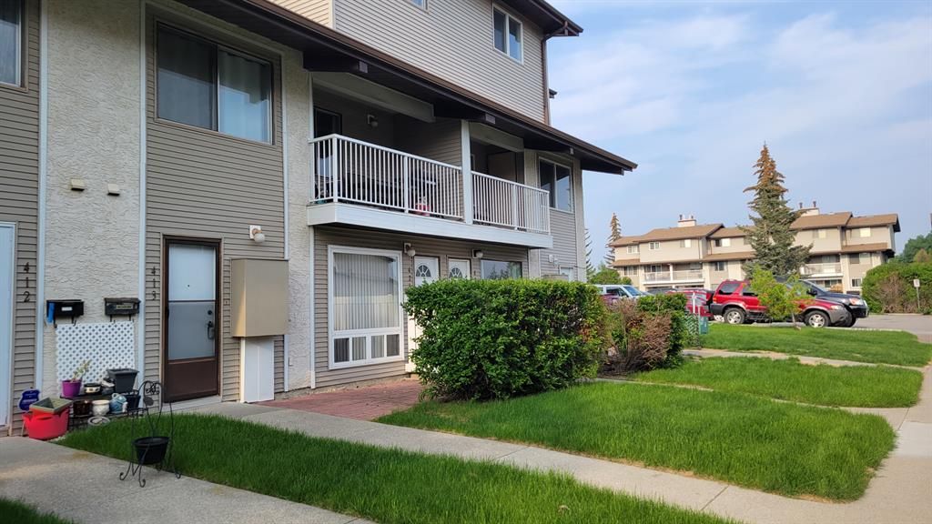Main Photo: 413 200 Brookpark Drive SW in Calgary: Braeside Row/Townhouse for sale : MLS®# A2051690