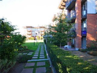 Photo 10: 118 2250 WESBROOK Mall in Vancouver: University VW Condo for sale in "CHAUCER HALL" (Vancouver West)  : MLS®# V988551