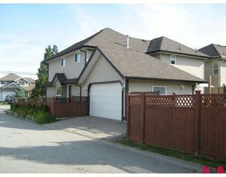 Photo 9: 18370 68TH Avenue in Surrey: Cloverdale BC House for sale (Cloverdale)  : MLS®# F2917637