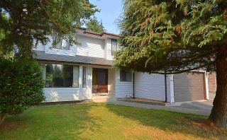 Photo 2: 852 HERRMANN Street in Coquitlam: Meadow Brook House for sale : MLS®# R2203511