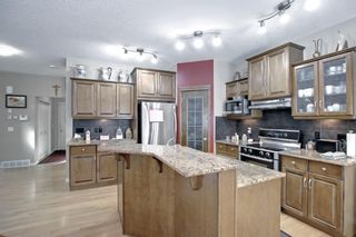 Photo 10: 336D Silvergrove Place NW in Calgary: Silver Springs Detached for sale : MLS®# A1199863