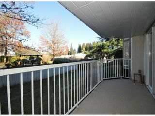 Photo 14: 107 33401 MAYFAIR Avenue in Abbotsford: Central Abbotsford Condo for sale in "MAYFAIR GARDENS" : MLS®# F1402599