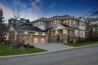 Photo 1: 22 Crestridge Mews SW in Calgary: Crestmont Detached for sale : MLS®# A2128973