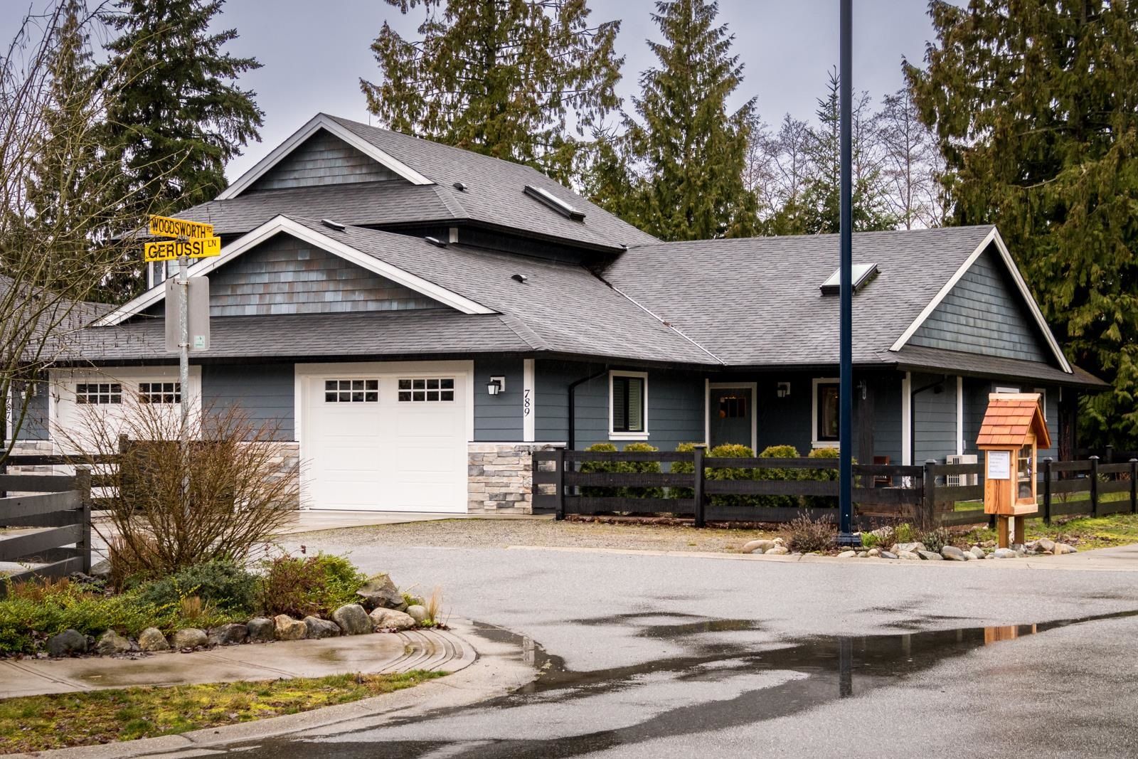 Main Photo: 789 GERUSSI Lane in Gibsons: Gibsons & Area 1/2 Duplex for sale (Sunshine Coast)  : MLS®# R2754647
