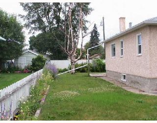 Photo 2: 254 18 Avenue NE in CALGARY: Tuxedo Residential Detached Single Family for sale (Calgary)  : MLS®# C3383711