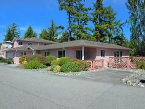 Main Photo: 414 5855 COWRIE Squares in Sechelt: Condo for sale : MLS®# R2039730