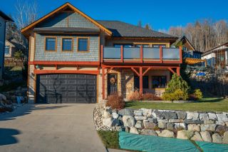 Photo 3: 922 REDSTONE DRIVE in Rossland: House for sale : MLS®# 2474208