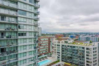 Photo 3: 1611 111 E 1ST Avenue in Vancouver: Mount Pleasant VE Condo for sale in "BLOCK 100" (Vancouver East)  : MLS®# R2106776