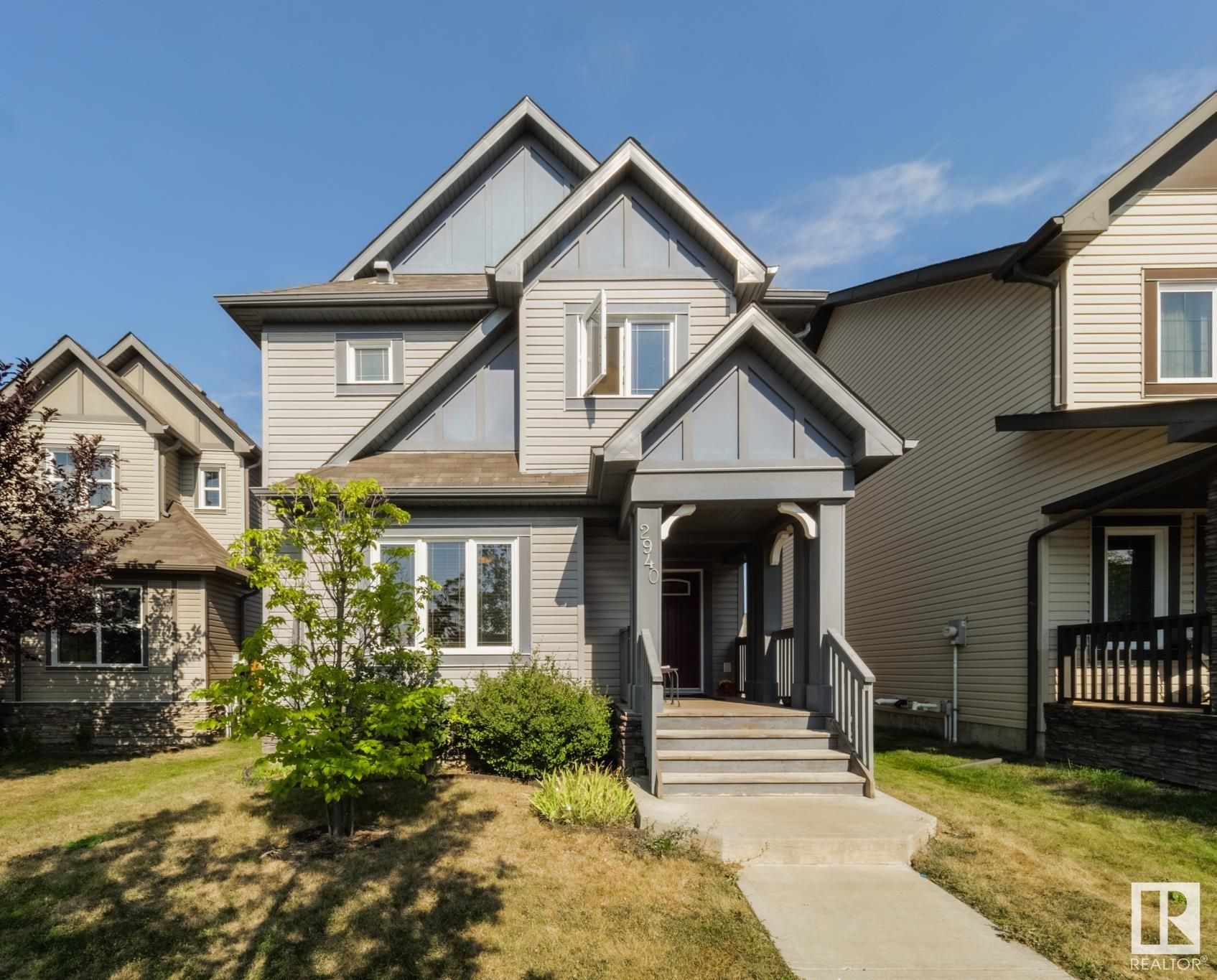Main Photo: 2940 19 Avenue in Edmonton: Zone 30 House for sale : MLS®# E4313884