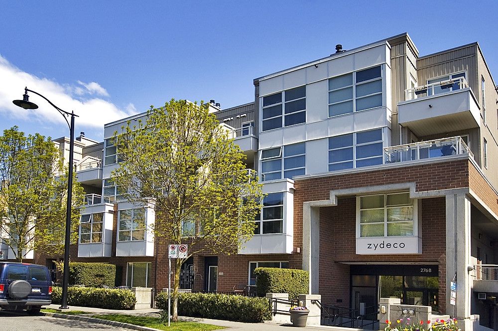 Main Photo: 322 2768 CRANBERRY Drive in Vancouver: Kitsilano Condo for sale in "ZYDECO" (Vancouver West)  : MLS®# V940896