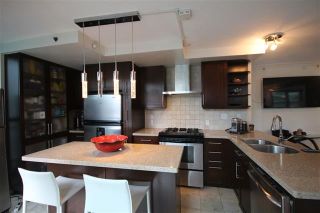 Photo 1: 801 928 RICHARDS Street in Vancouver: Yaletown Condo for sale in "The Savoy" (Vancouver West)  : MLS®# R2112146