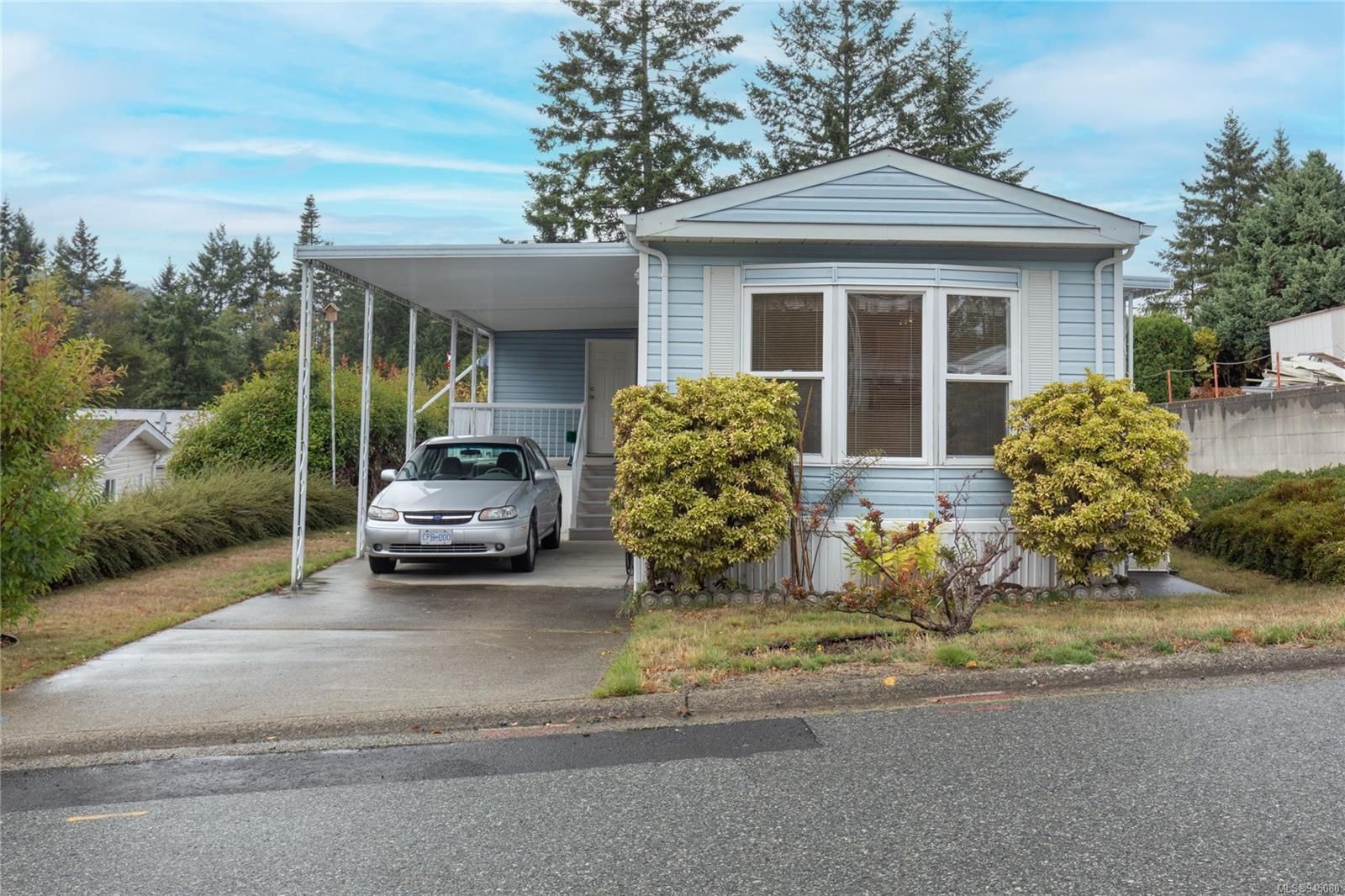Main Photo: 32 2501 Labieux Rd in Nanaimo: Na Diver Lake Manufactured Home for sale : MLS®# 945080