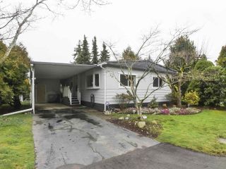 Photo 1: 11 1840 160TH Street: White Rock Manufactured Home for sale in "BREAKAWAY BAYS" (South Surrey White Rock)  : MLS®# R2441669
