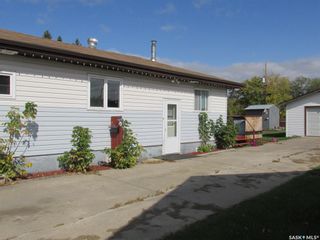 Photo 3: 309 5th Street North in Nipawin: Residential for sale : MLS®# SK945584