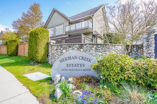Photo 1: 19 40750 TANTALUS Road in Squamish: Tantalus Townhouse for sale in "MEIGHAN CREEK" : MLS®# R2704554