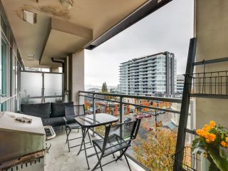 Photo 3: 509 100 E ESPLANADE Street in North Vancouver: Lower Lonsdale Condo for sale in "THE LANDING" : MLS®# R2737379